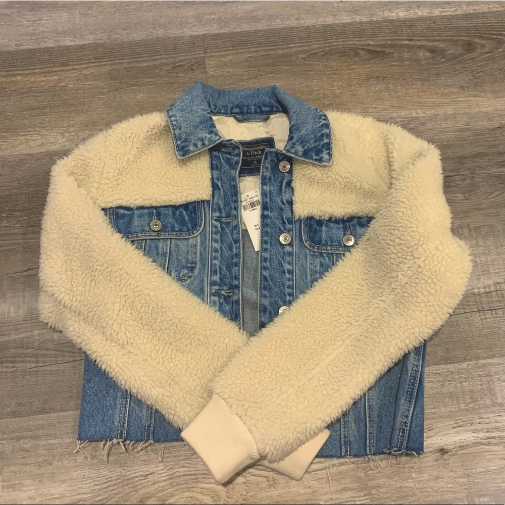 Abercrombie Sherpa jean jacket. NWT!